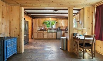 817 Riverside Dr, Augusta, ME 04330