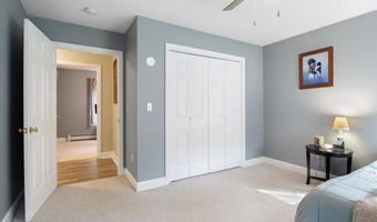 4 Dunnmoore Dr, Bow, NH 03304