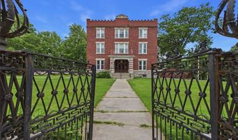 2009 Seminary St, Alton, IL 62002