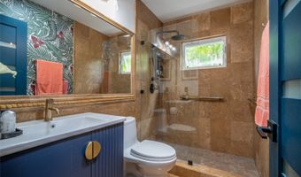 427 Akoakoa Pl, Kailua, HI 96734