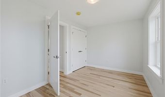 33 Jefferson Ave, East Providence, RI 02915