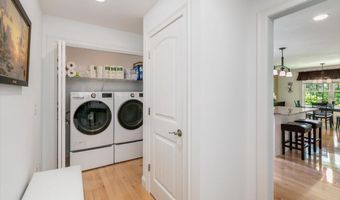 25 Ridgeview Dr, Candia, NH 03034