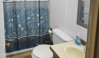 1749 Carolina St, Alford, FL 32420