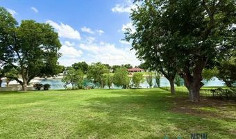 1005 N Shore Dr, Carlsbad, NM 88220