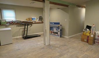 28 Savoy St, Billerica, MA 01862