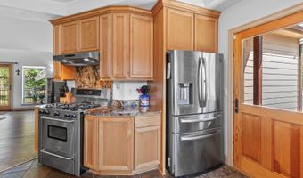 10240 E Howard Rd, Athol, ID 83801