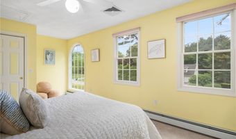 95 River Farm Dr, East Greenwich, RI 02818