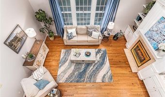 85 Sheep Farm Dr, East Greenwich, RI 02818