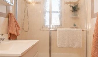 70 Carroll Ave 510, Newport, RI 02840