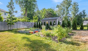 10874 Easthill Dr, Allendale, MI 49401