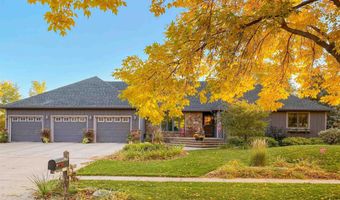 408 N Oak Ridge Rd, Brandon, SD 57005