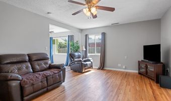 1110 Elmwood Dr, Escondido, CA 92025