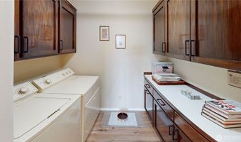 1919 Creekside Pl, Anacortes, WA 98221
