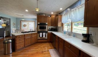 447 Big Elk Rd, Beauty, KY 41203