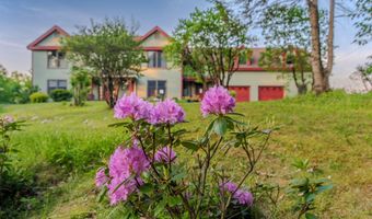 104 Juniper Ridge Rd, Brattleboro, VT 05301