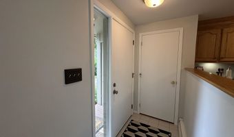 11 Pimlico Ct, Bedford, NH 03110