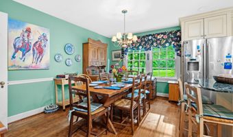 12104 Locust Ln, Anchorage, KY 40223