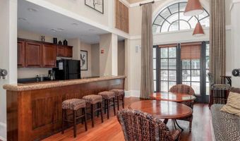 2465 ARMY NAVY Dr 1-405, Arlington, VA 22206