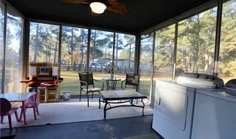 948 Pinebluff Lake Rd, Aberdeen, NC 28315