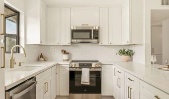 1263 Robinson 13, San Diego, CA 92103