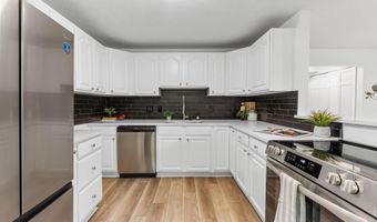 2866 Kingsrowe Ct 38, Columbus, OH 43209