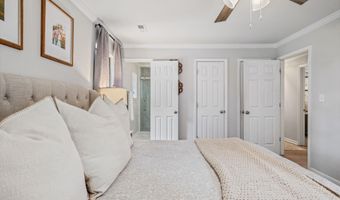 100 HUMMINGBIRD Cir, Alabaster, AL 35007