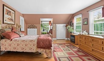 110 Hopkins Ave, Johnston, RI 02919