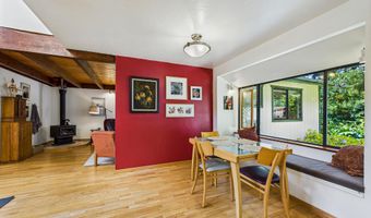 402 Tanglewood Rd, Arcata, CA 95521