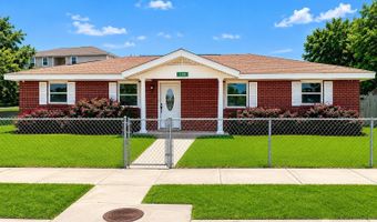 135 Pine Grove Ave, Biloxi, MS 39531