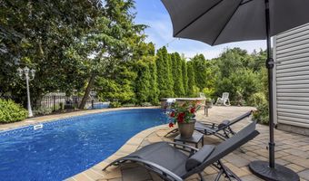 6 Surle Ct, Bayville, NJ 08721