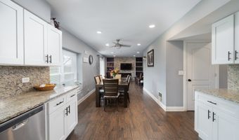 1201 N Scarlet Ct, Addison, IL 60101