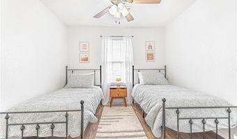 1 Preston Ln, Bella Vista, AR 72714