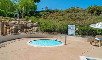 8975 Lawrence Welk 2, Escondido, CA 92026