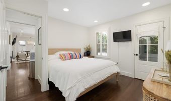 8 Cross St 1, Newport, RI 02840