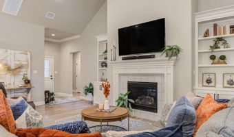 135 Calvin Dr, Wolfforth, TX 79382