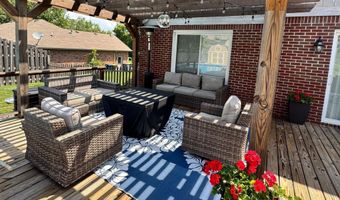 317 Edgewood Pl E, Anderson, IN 46011