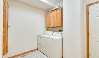 3108 Vermont Pl, Akron, OH 44312