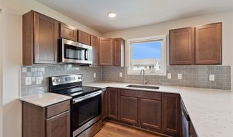 2714 NW 23rd St, Ankeny, IA 50023