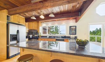 7090 Fickle Hill Rd, Arcata, CA 95521