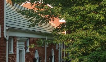 3327 MARTHA CUSTIS Dr 3327, Alexandria, VA 22302
