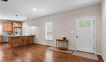 427 Valley View Dr, Aylett, VA 23009