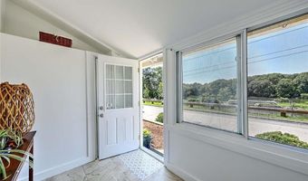 59 Booth Ave, East Providence, RI 02915