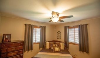 1415 E Linden St, Algona, IA 50511