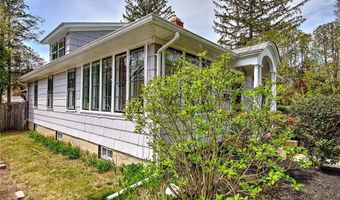 119 Alfred Drowne Rd, Barrington, RI 02806