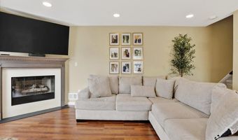 7 Lucia Ct, Aberdeen, NJ 07747