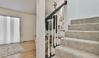 24 Suffolk Ct, Bedford, NH 03110