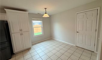 927 Jasara Cir, Baldwin City, KS 66006