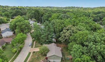 1520 Ploma Dr, Ballwin, MO 63021