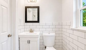 3927 PENNSYLVANIA Ave SE 101, Washington, DC 20020