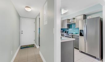 1640 Juno Trl 102A, Astor, FL 32102
